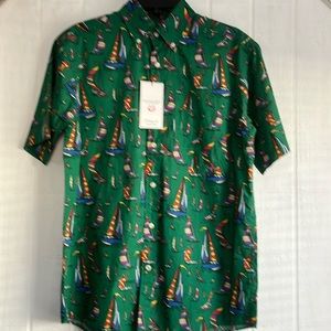 Dillard's Roundtree & Yorke Heritage Collection short sleeve button shirt.